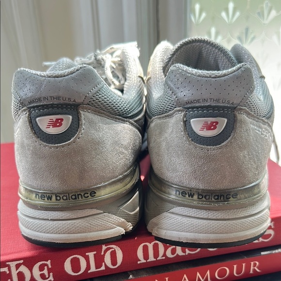 New Balance 990-4 Gray Sneakers with Chunky Design and Cushioned Midsole - Picture 3 of 7